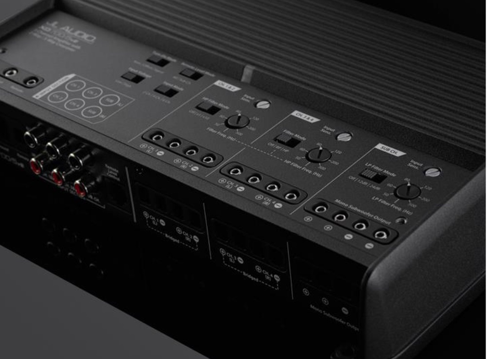 JL Audio XD700/5v2
5-channel car amplifier — 75 watts RMS x 4 at 4 ohms + 300 watts RMS x 1 at 2 ohms - Image 6